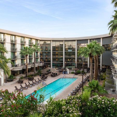 Embassy Suites By Hilton Phoenix Biltmore Exterior foto