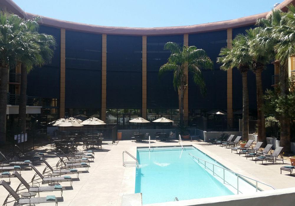 Embassy Suites By Hilton Phoenix Biltmore Exterior foto
