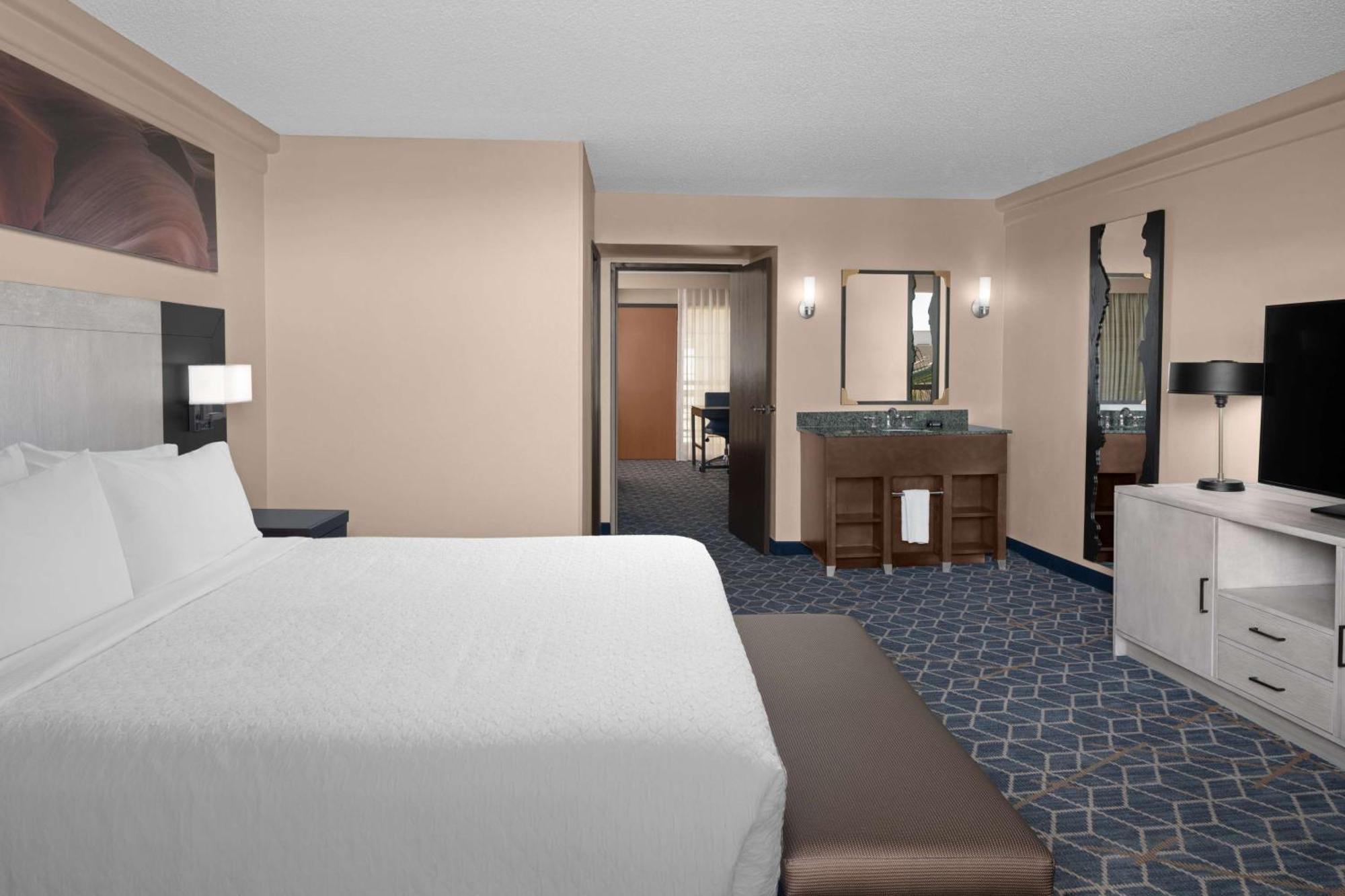 Embassy Suites By Hilton Phoenix Biltmore Exterior foto