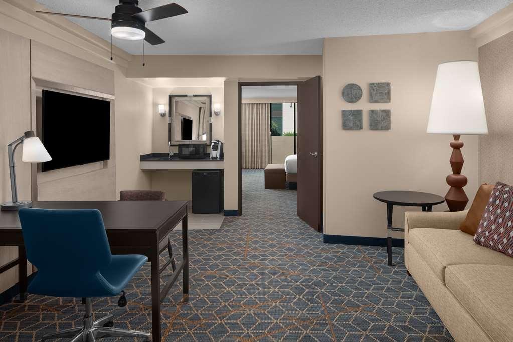 Embassy Suites By Hilton Phoenix Biltmore Zimmer foto