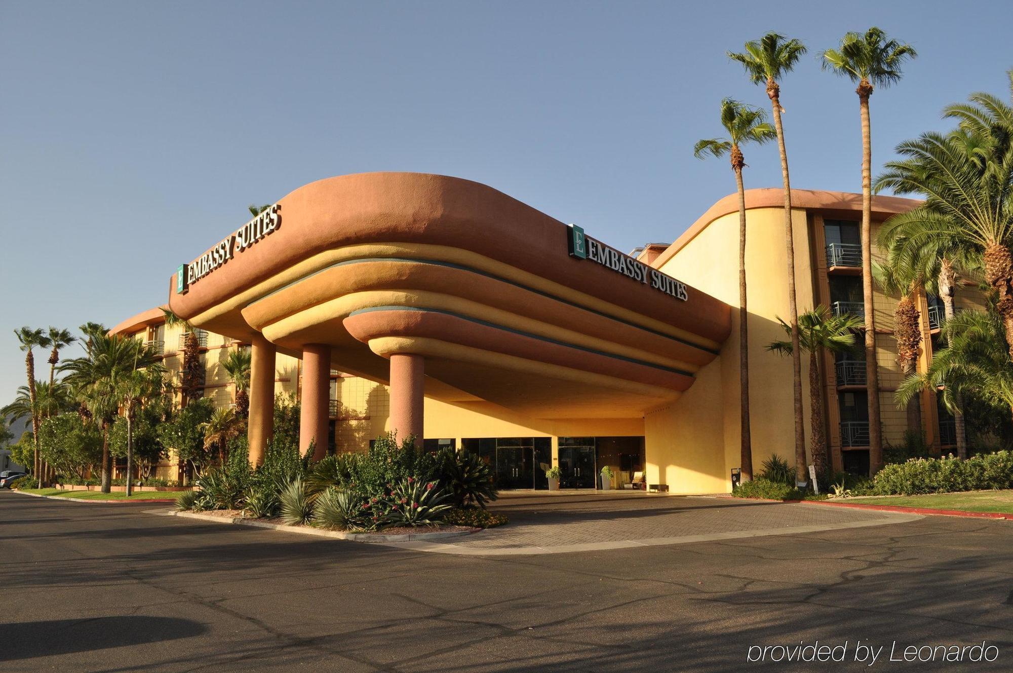 Embassy Suites By Hilton Phoenix Biltmore Exterior foto